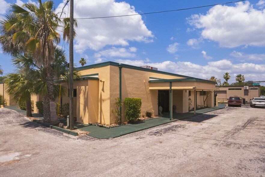 More Photos Of 1610 N Myrtle Ave, Clearwater Office For Sale