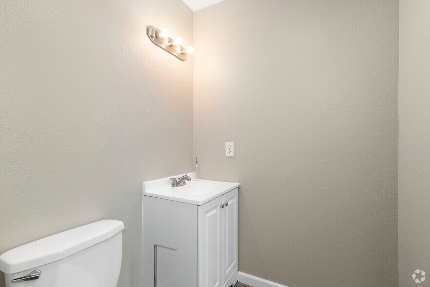 More Photos Of 82451 John Nobles Ave, Indio Apartments For Sale