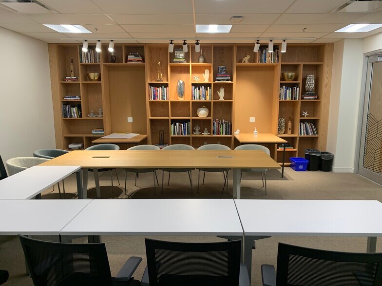 More Photos Of 3450 Uptown Blvd, Victoria Office Residential For Lease