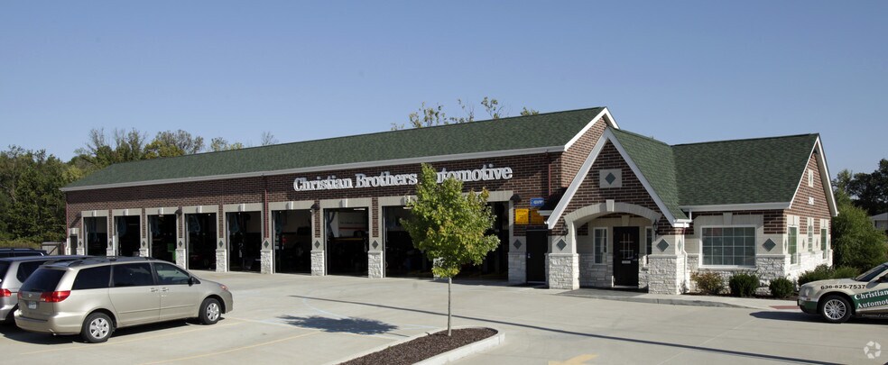 More Photos Of 13645 Big Bend Rd, Valley Park Unknown For Lease