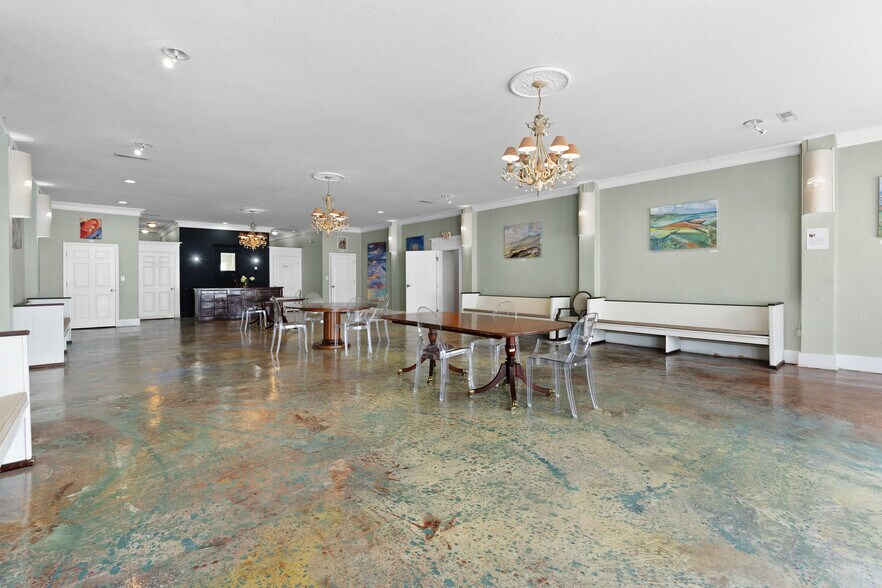 More Photos Of 108 Cumberland St E, Cowan Specialty For Sale