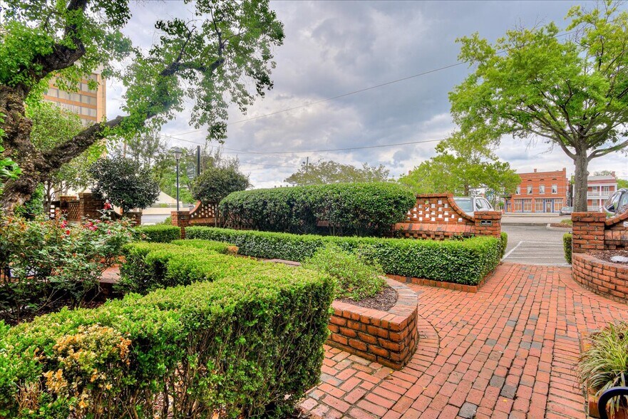More Photos Of 624 Ellis St, Augusta Office For Sale