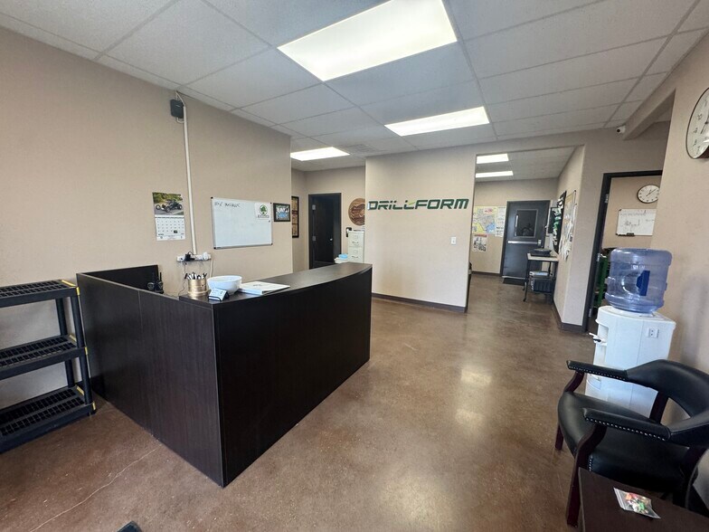 More Photos Of 12120 County 100 rd, Midland Manufacturing For Lease