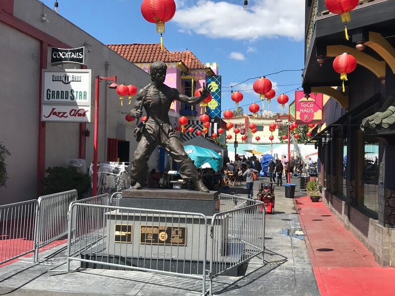 More Photos Of 933 N Broadway, Los Angeles Storefront Retail Office For Lease