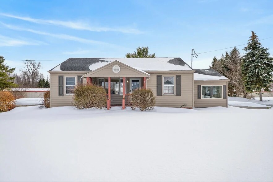 Primary Photo Of 3900 NY-104, Williamson Self Storage For Lease