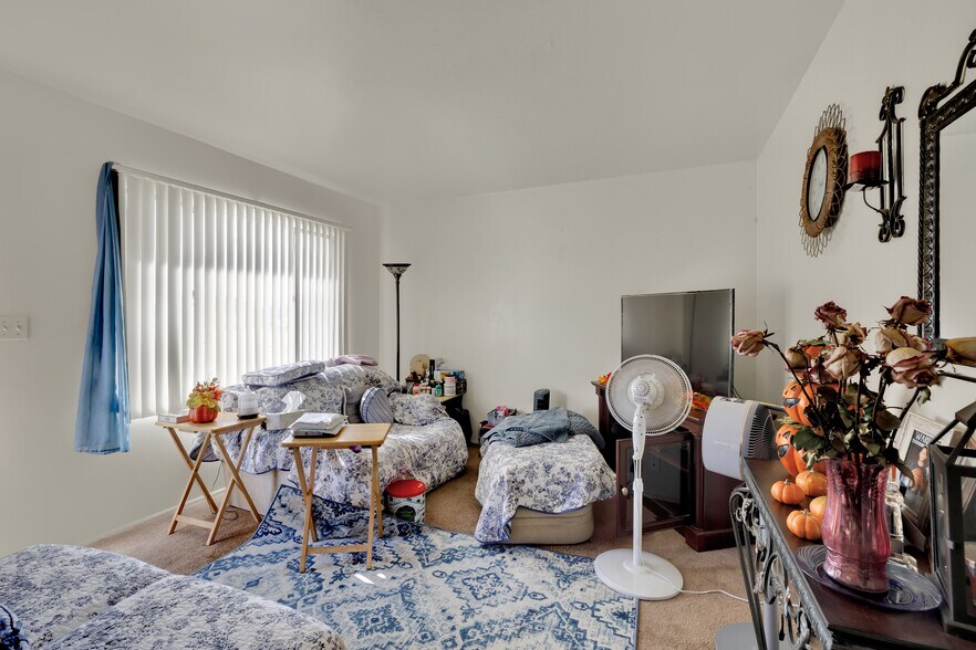 More Photos Of 601 E Rice St, Blythe Apartments For Sale