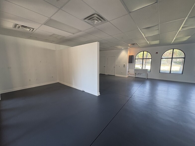 More Photos Of 9681 Gladiolus Dr, Fort Myers Office For Lease