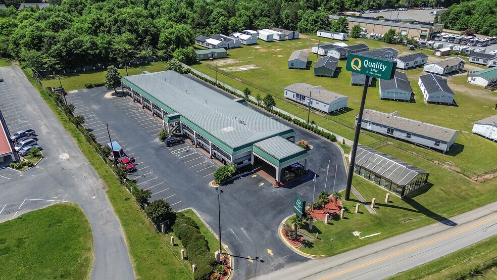 More Photos Of 115 Chapman Rd, Byron Hotel For Sale