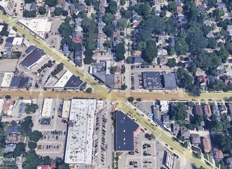 More Photos Of 1533 Wealthy St SE, Grand Rapids Storefront For Lease