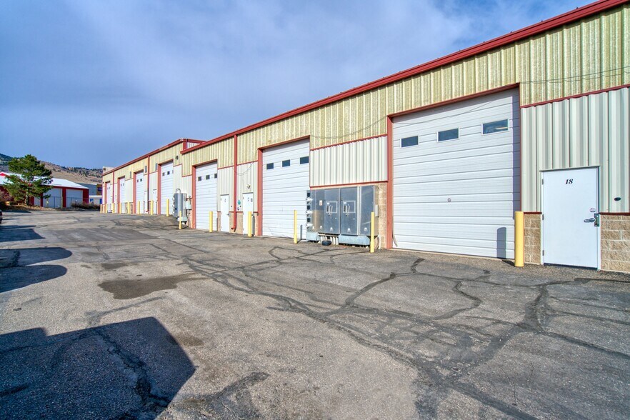 More Photos Of 1501 Lee Hill Dr, Boulder Showroom For Lease