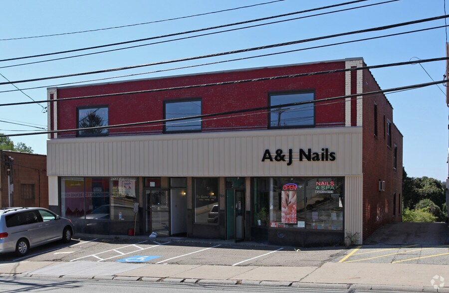 More Photos Of 990-992 Greentree Rd, Pittsburgh Storefront Retail Office For Lease