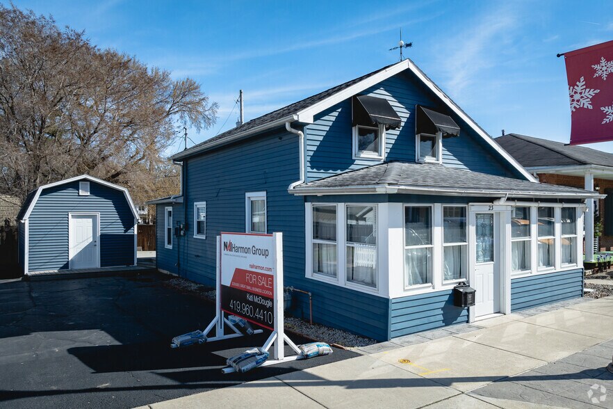 More Photos Of 23 S 3rd St, Waterville Freestanding For Sale