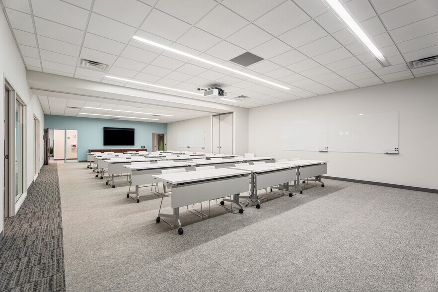 More Photos Of 1012 Princeton St, Vermillion Office For Sale