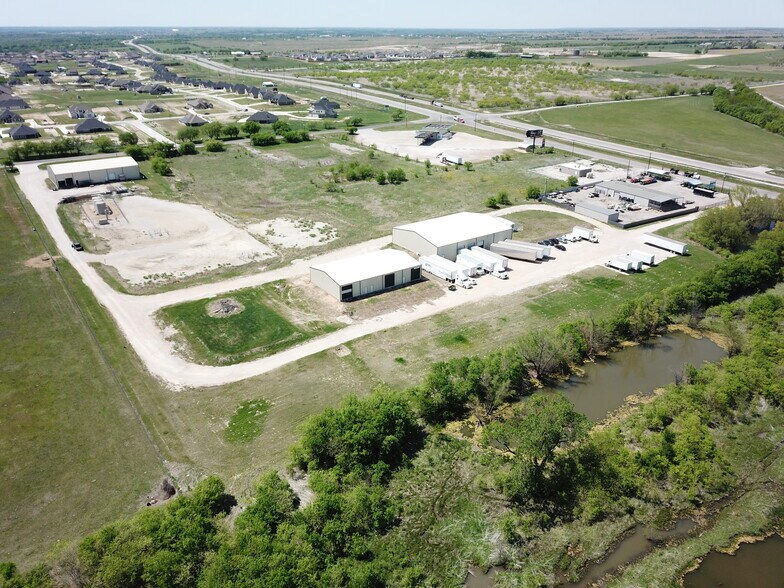 More Photos Of 7400 Fm 2622 W, Ponder Warehouse For Lease