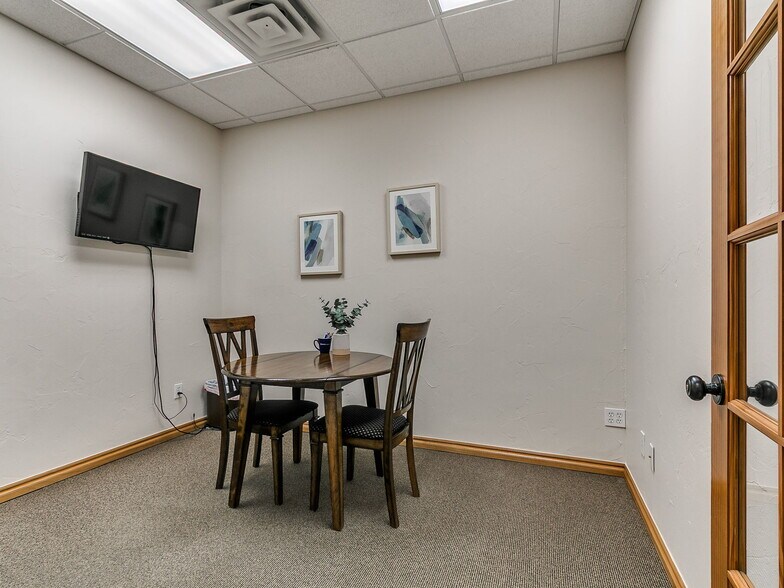 More Photos Of 2326-2350 N Interstate Dr, Norman Office For Sale