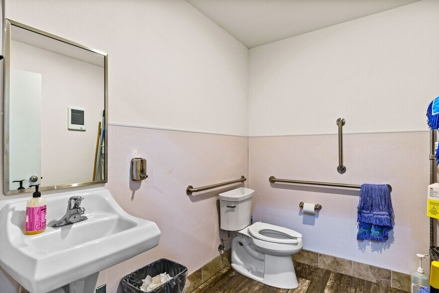 More Photos Of 93303 Prairie Rd, Junction City Industrial For Sale