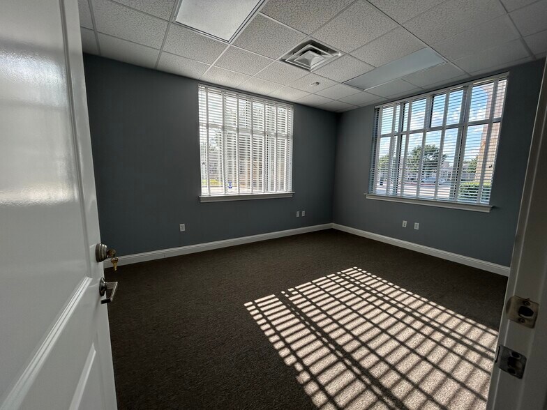 More Photos Of 3900 South Stonebridge Dr, McKinney Office For Lease