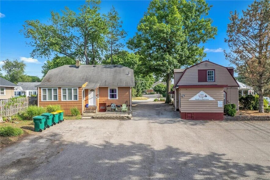 More Photos Of 7285 Center St, Mentor Office Residential For Sale