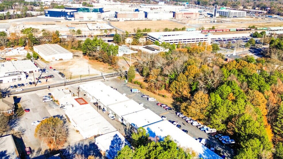 More Photos Of 5891 New Peachtree Rd, Doraville Warehouse For Lease