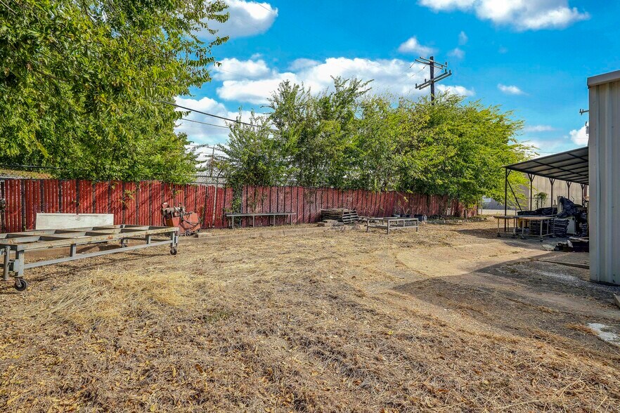 More Photos Of 11510 Nacogdoches rd, San Antonio Industrial For Sale