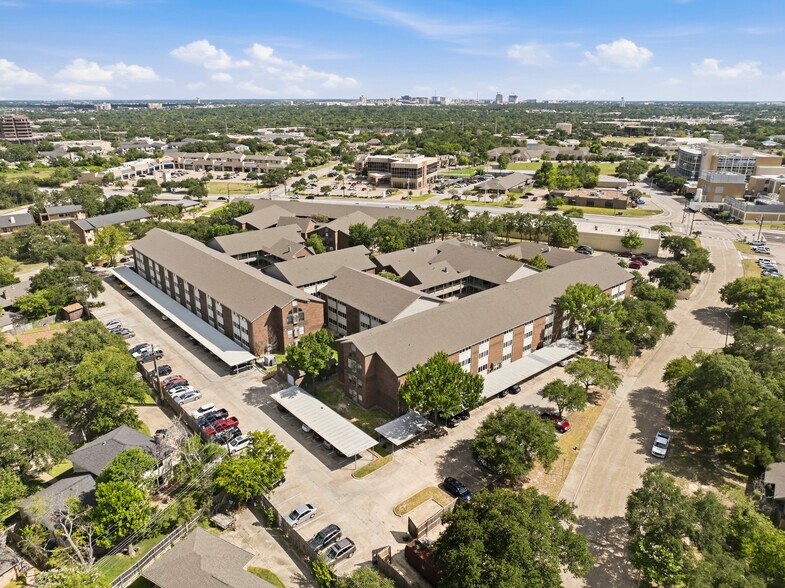 More Photos Of 2410 Memorial Dr, Bryan Apartments For Sale