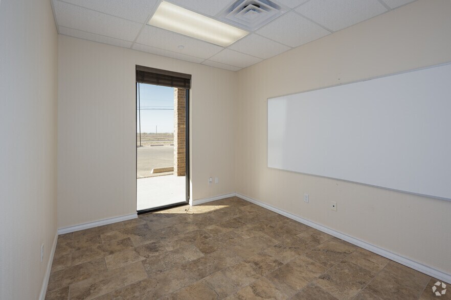 More Photos Of 10800 State Highway 191, Midland Manufacturing For Lease