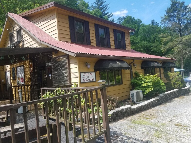 More Photos Of 6418 Chambersburg Rd, Fayetteville Restaurant For Sale