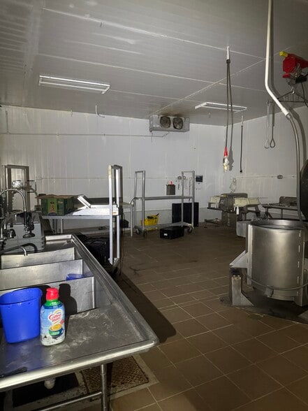 More Photos Of 8716 SE 15th St, Oklahoma City Distribution For Sale