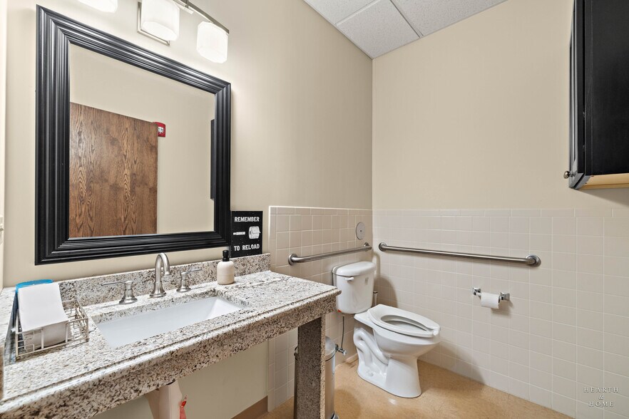 More Photos Of 106 S Wynstone Park Dr, Barrington Medical For Sale