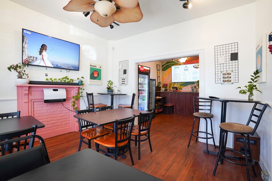 More Photos Of 325 W 7th St, Frederick Storefront Retail Office For Sale