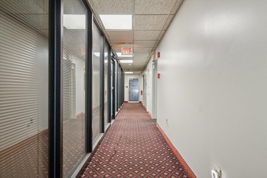 More Photos Of 7425 Old York Rd, Elkins Park Loft Creative Space For Sale