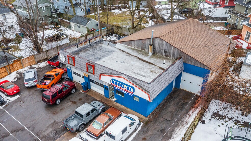 More Photos Of 252 Kenmore Ave, Buffalo Auto Repair For Sale