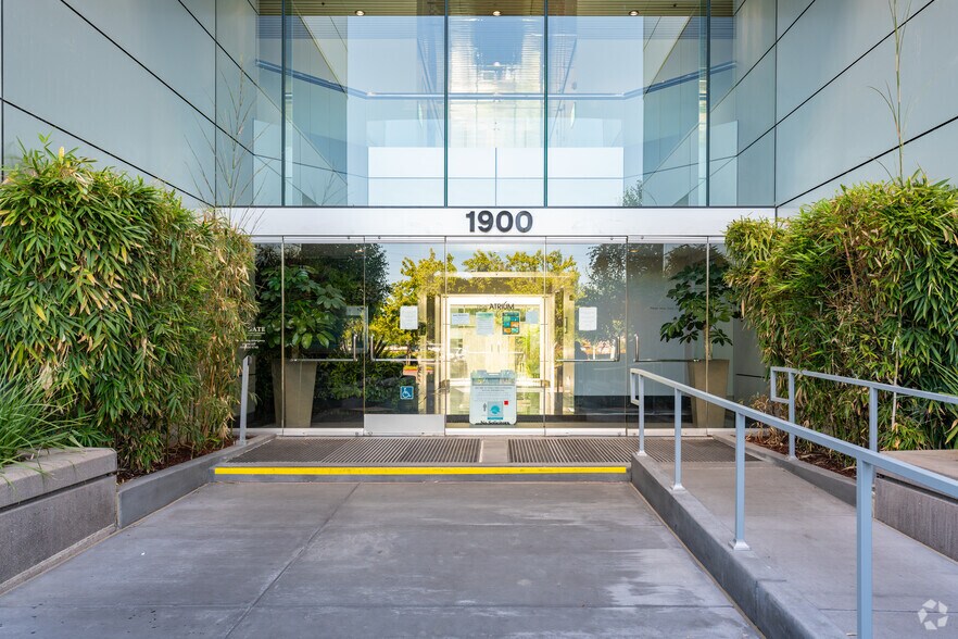 More Photos Of 1900 S norfolk St, San Mateo Coworking Space