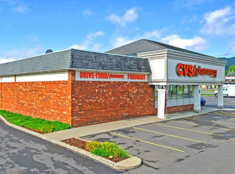 More Photos Of 1008 Union Center Maine Hwy, Endicott Drugstore For Sale