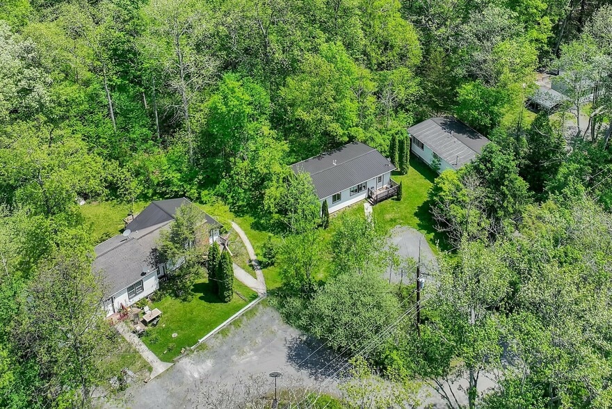 Primary Photo Of 1460 Pocono Ln, Bartonsville Multifamily For Sale