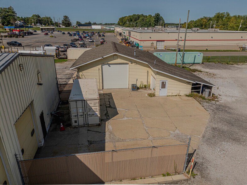 More Photos Of 15454 W High St, Middlefield Warehouse For Sale