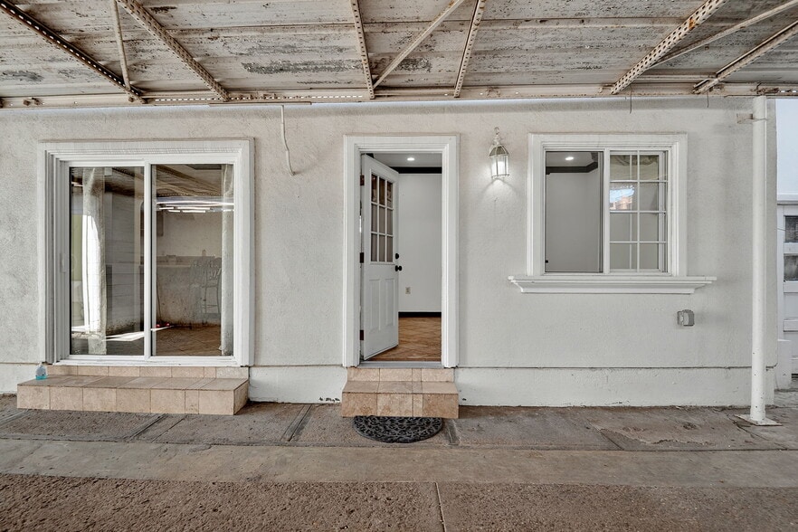 More Photos Of 400 N Hayes Ave, Oxnard Multifamily For Sale