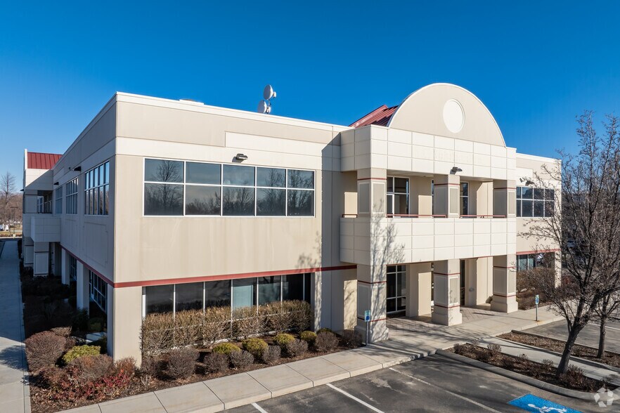 More Photos Of 1450-1500 S Eagle Flight Way, Boise Office For Sale