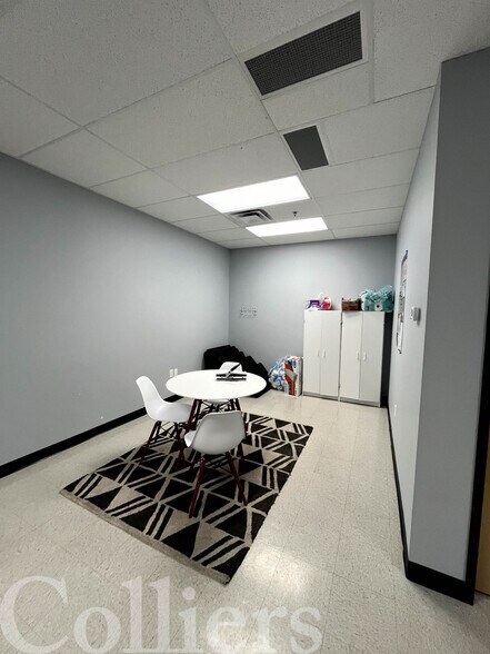 More Photos Of 600 N Steelhead Way, Boise Showroom For Sale