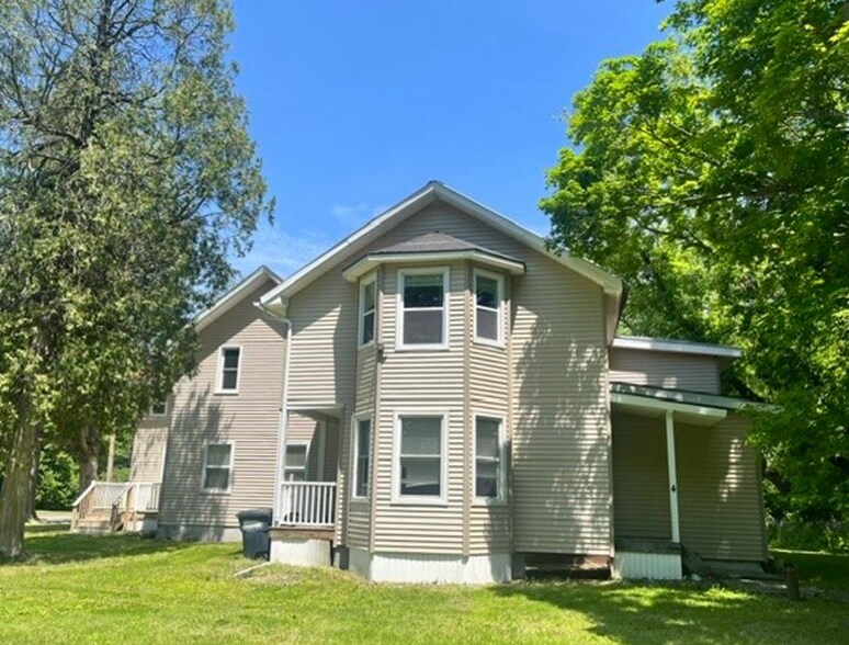 Primary Photo Of 133 N Main St, Spencer Apartments For Sale
