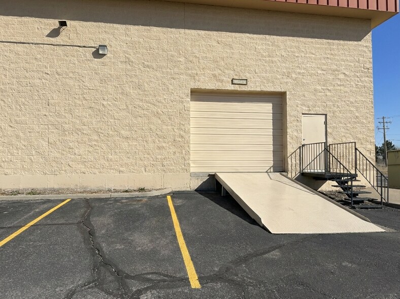 More Photos Of 8884 Federal Blvd, Federal Heights Warehouse For Lease