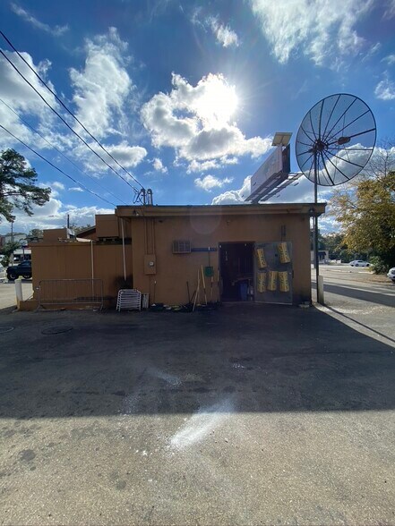 More Photos Of 1904 W Pensacola St, Tallahassee Restaurant For Lease