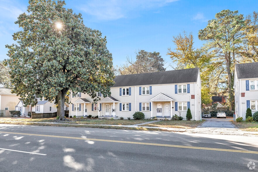 Primary Photo Of 307 W Little Creek Rd, Norfolk Apartments For Sale