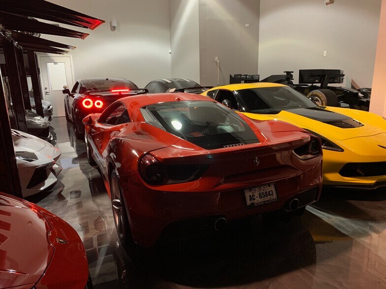 More Photos Of 11860-11878 Wiles Rd, Coral Springs Showroom For Sale