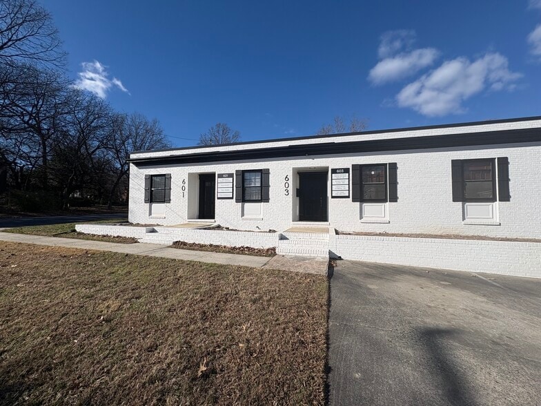 Primary Photo Of 603 Summit Ave, Greensboro Office For Lease