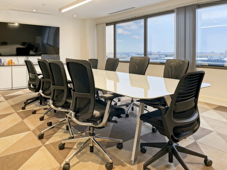 More Photos Of 1100 Boul Crémazie E, Montréal Coworking Space