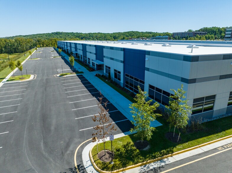More Photos Of 650 Corporate Dr, Stafford Unknown For Lease