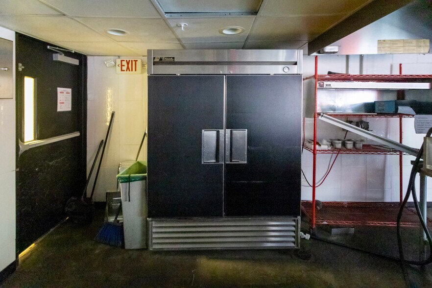 More Photos Of 11 5th Ave, Pittsburgh Office For Sale