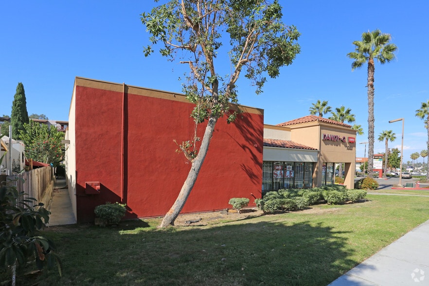 More Photos Of 1031-1033 S Santa Fe Ave, Vista Unknown For Lease