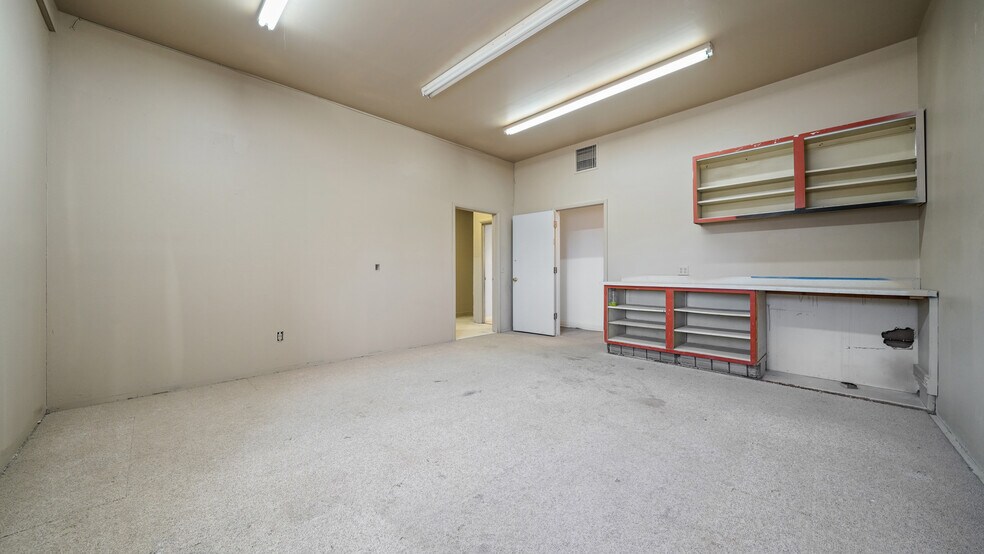 More Photos Of 3199 Hall Ave, Grand Junction Storefront Retail Office For Sale